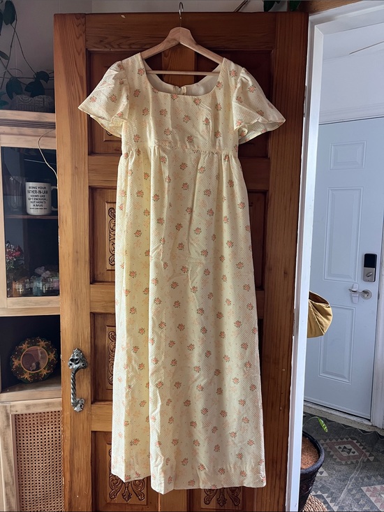 Vintage Dresses & Skirts - Light Yellow Floral Maxi Dress